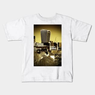 20 Fenchurch Street Walkie-Talkie Building London Kids T-Shirt